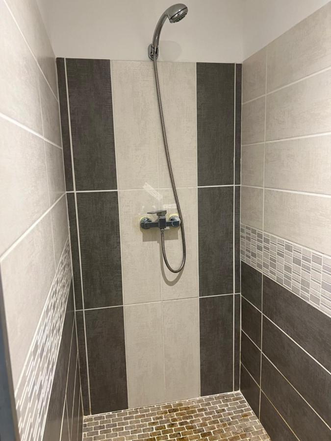 Tres Bel Appartement Bleu Montclar  Buitenkant foto